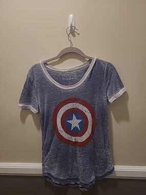Marvel Captain America Graphic Tee - Blue & Red Womens Small